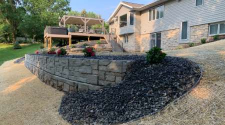 retaining wall installation in Green Bay, WI